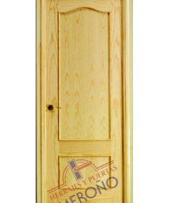 Puerta de interior en madera de pino barnizada modelo 412 ciega
