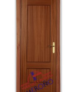 Puerta de interior en madera de sapely barnizada modelo 202 ciega